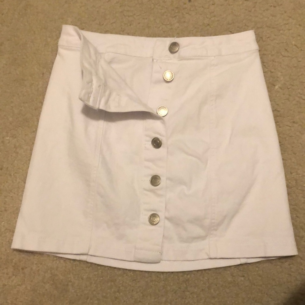 White denim button up skirt